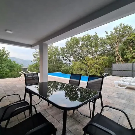 Hillside Roza - Private Pool 度假居 *