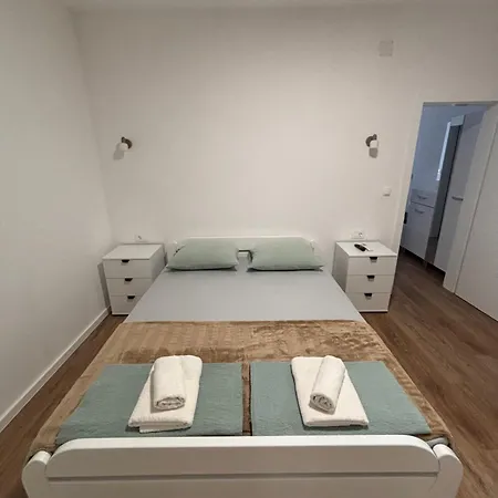 Hillside Roza - Private Pool 莫斯塔尔