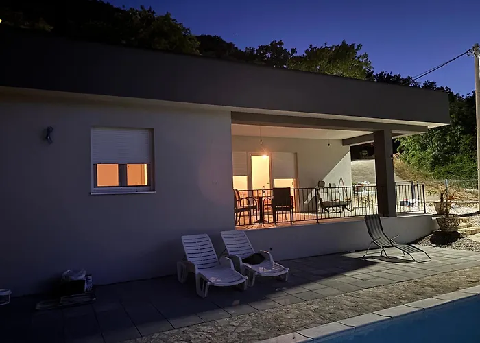 Hillside Roza - Private Pool Nyaraló